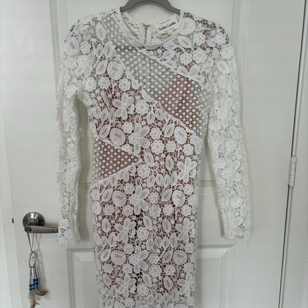 White Lace Dress (Selfie Leslie)